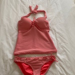 Jessica Simpson tankini